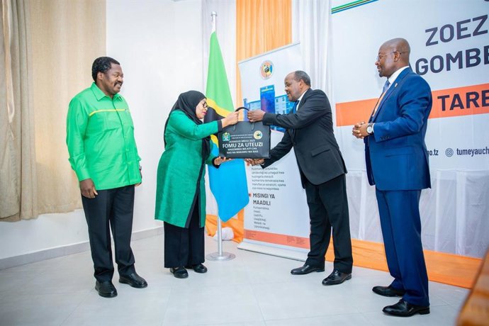 La presidenta de Tanzania, Samia Suhulu Hassan, formaliza su candidatura a las presidenciales de octubre