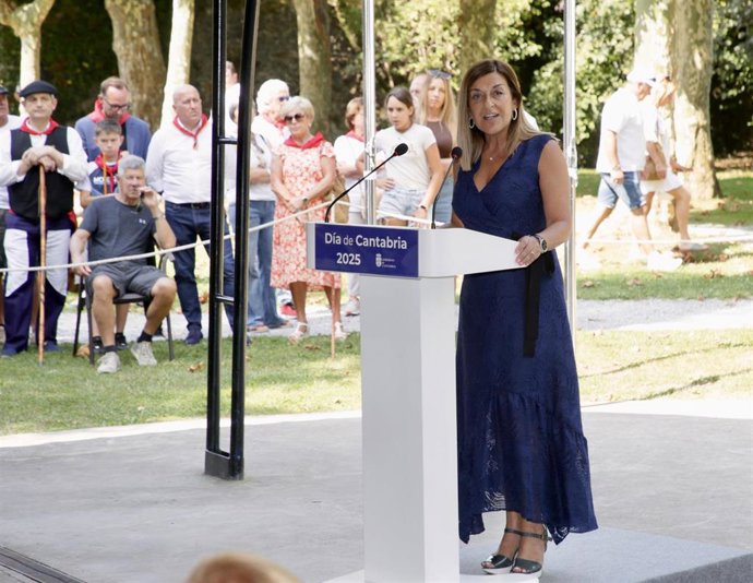 Buruaga apela a la "igualdad" de territorios en el Día de Cantabria