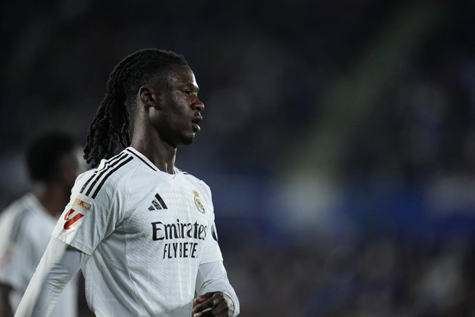 Archivo - Eduardo Camavinga of Real Madrid looks on during the Spanish League, LaLiga EA Sports, football match played between Getafe CF and Real Madrid at Coliseum de Getafe stadium on April 23, 2025, in Getafe, Spain.