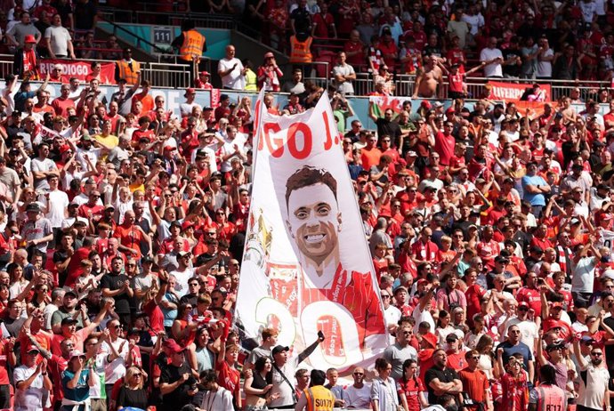 Homenaje a Diogo Jota antes de la final de la Community Shield
