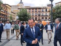 Moreno acusa a PSOE y PP de colaborar en C-LM y sitúa a Vox como única "alternativa al bipartidismo"