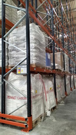 Archivo - Empresa, industria, logística, almacén, fábrica.