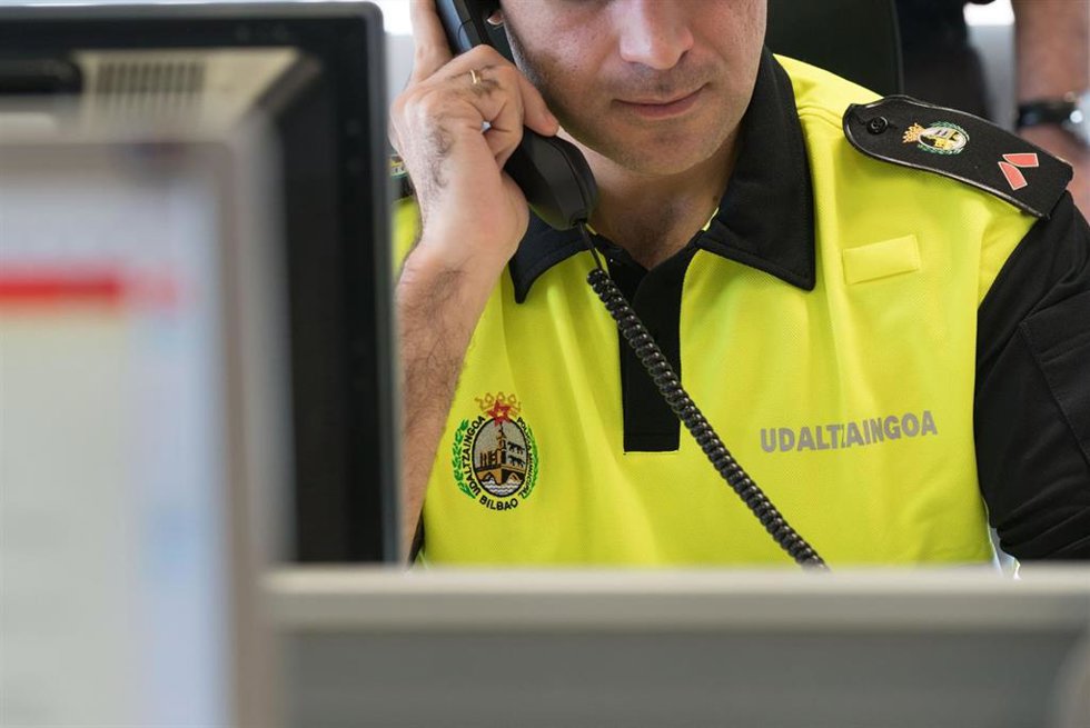 Archivo - Imagen de un policía municipal 