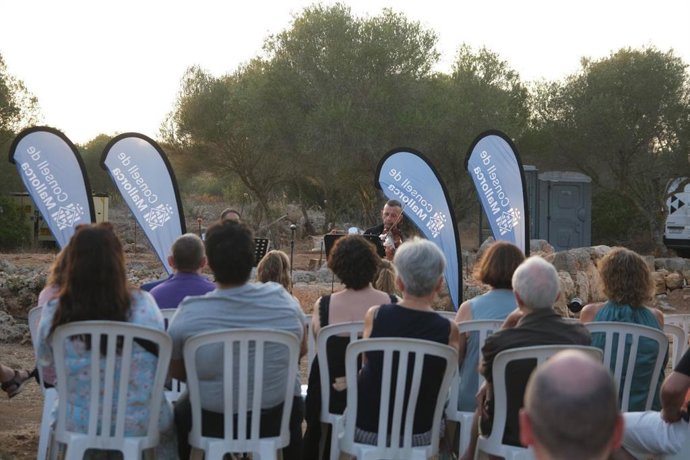 Conciertos patrimoniales del Consell de Mallorca: un recorrido musical por diversos lugares históricos de la isla.