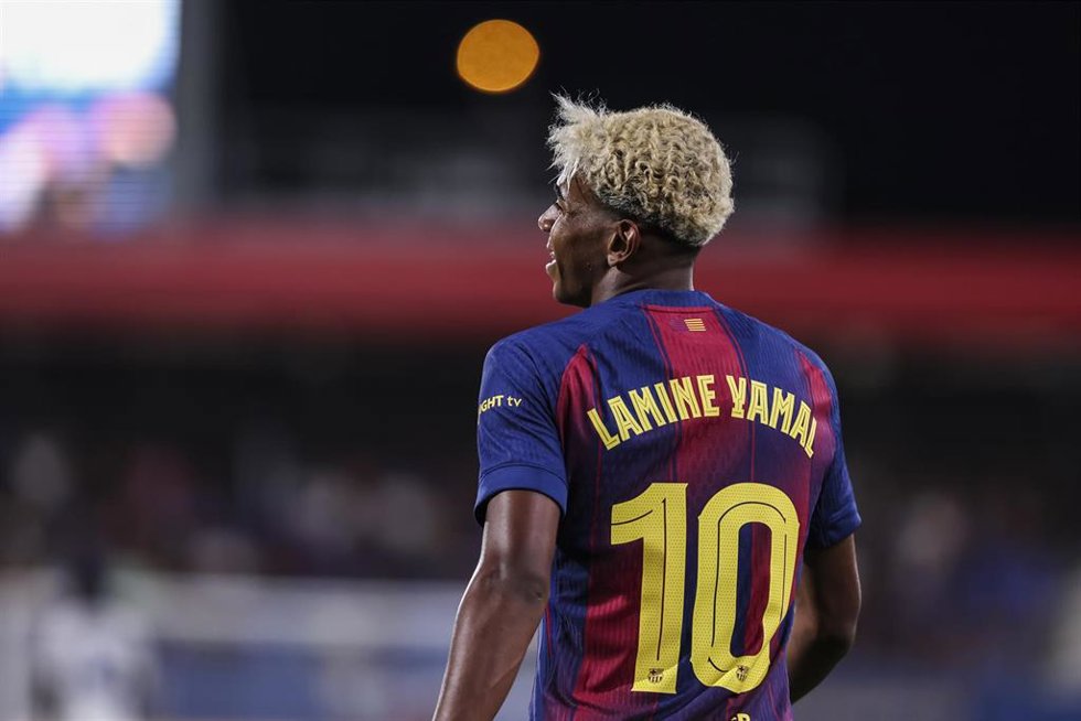 Lamine Yamal (FC Barcelona), ante el Como 1907 en el Trofeo Gamper 2025. 