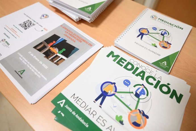 Documentos sobre mediación de la Junta de Andalucía.
