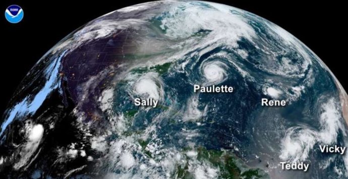 Esta imagem do satélite GOES-16 da NOAA em 14 de setembro de 2020 mostra cinco sistemas tropicais girando na bacia do Atlântico ao mesmo tempo.
