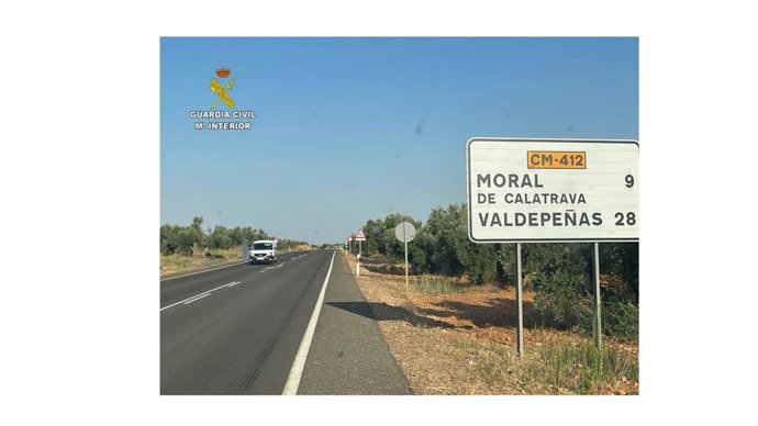 La Guardia Civil investiga al conductor de un vehículo por un delito de lesiones imprudentes en siniestro vial.