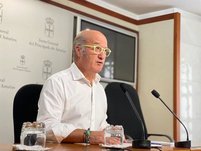 El diputado regional del PP de Asturias, Luis Venta.