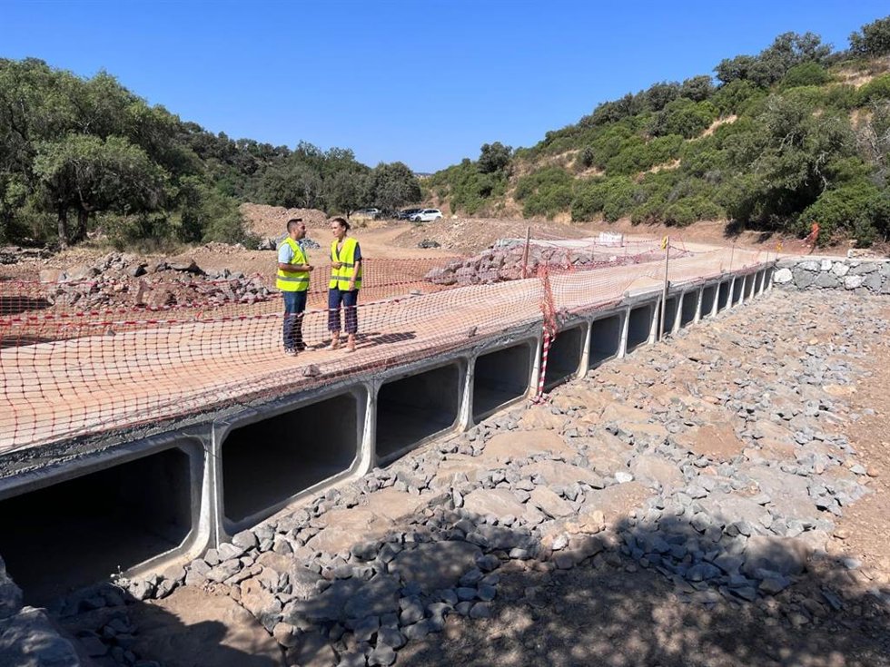 Visita a las obras en el Cordel de Fuencalente, en Andújar