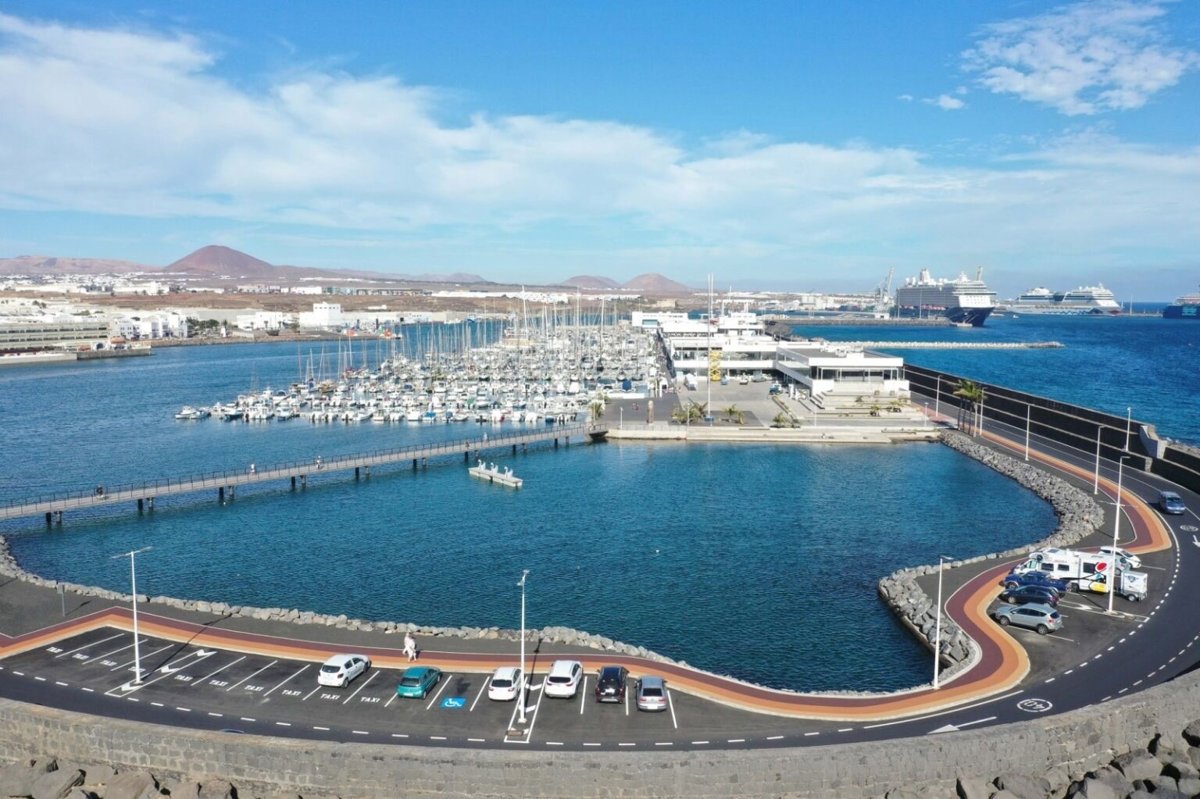 Pasan a disposición judicial 44 de los 49 polizones llegados en un armador a Lanzarote