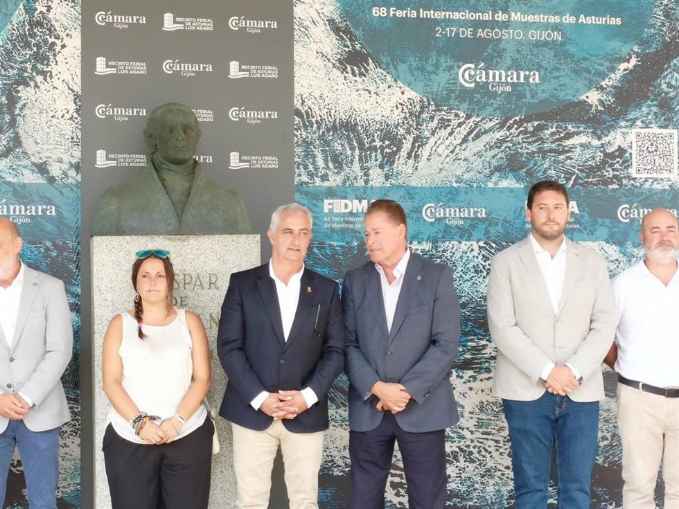El alcalde de Carreño, Ángel García, antes de participar en el Día de Carreño en el recinto ferial gijonés 'Luis Adaro, en el marco de la 68 Feria Internacional de Muestras de Asturias.
