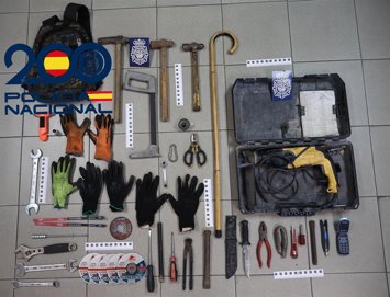 Herramientas incautadas por la Policía Nacional de Gijón.