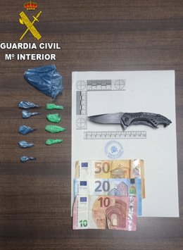 Dosis de cocaína y MDMA hallados en un vehículo en Setenil de las Bodegas (Cádiz)