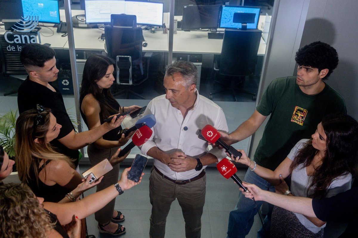 Comunidad critica la gestión para el traslado de menores a la Península, que tilda de  nefasta  e  interesada 