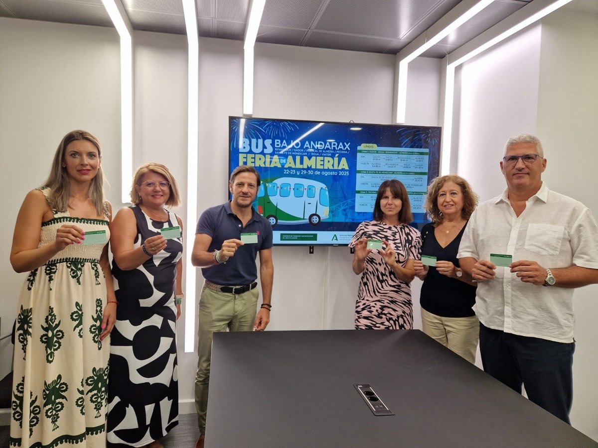 El Consorcio de Transporte refuerza los servicios nocturnos a la Feria de Almería desde el Bajo Andarax