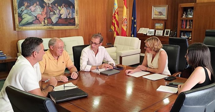 El secretario autonómico de Vivienda, Sebastián Fernández, en una visita a Xàbia
