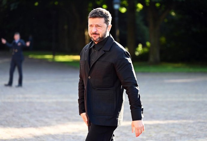 Archivo - Arquivo - 24 de junho de 2025, Holanda, Haia: O presidente ucraniano Volodymyr Zelensky chega ao jantar social oferecido pelo rei Willem-Alexander e pela rainha Máxima da Holanda no Palácio Real "Huis ten Bosch" durante o Tratado do Atlântico No