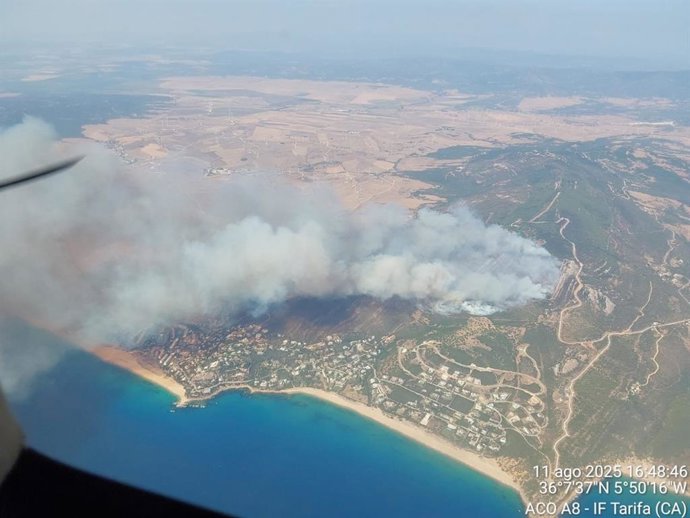 Vista aérea del incendio de Tarifa.