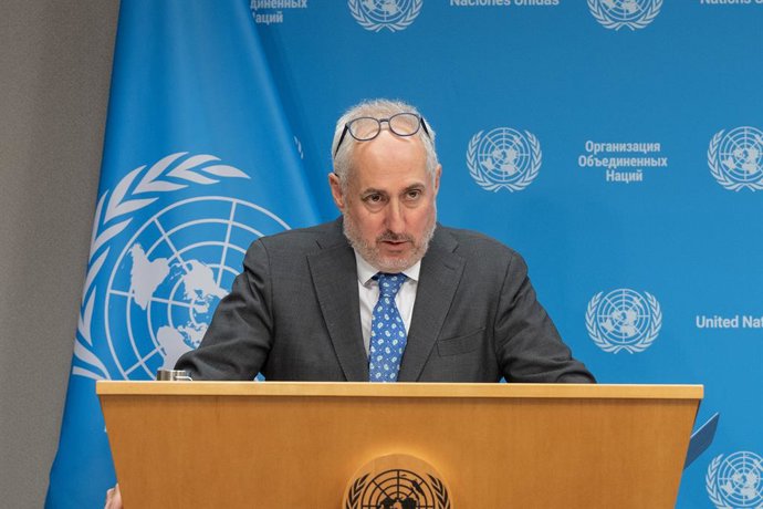 Archivo - November 19, 2024, New York, New York, United States: Stephane Dujarric, spokesperson for the Secretary-General speaks during press briefing at UN Headquarters in New York. He was joined by Jean-Pierre Lacroix, Under-Secretary-General for Peace 