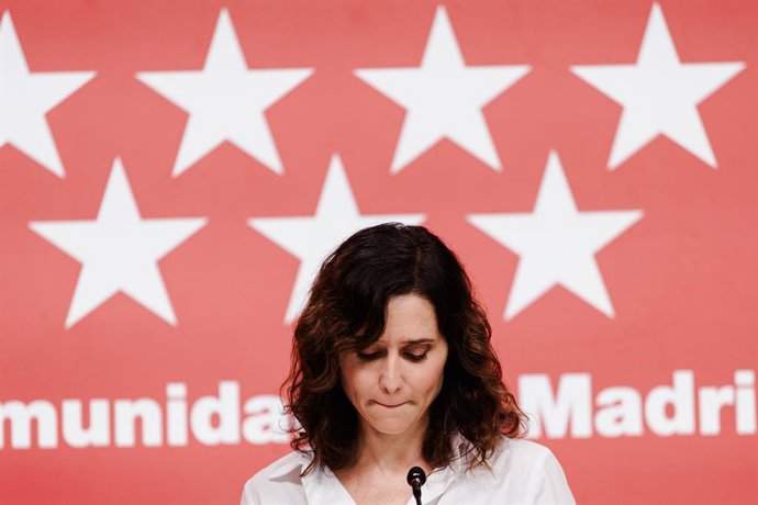 La presidenta de la Comunidad de Madrid, Isabel Díaz Ayuso, durante una comparecencia en la Real Casa de Correos para denunciar la ruptura de la caja común, a 14 de julio de 2025, en Madrid (España). La presidenta se refiere a la posibilidad de que Catalu