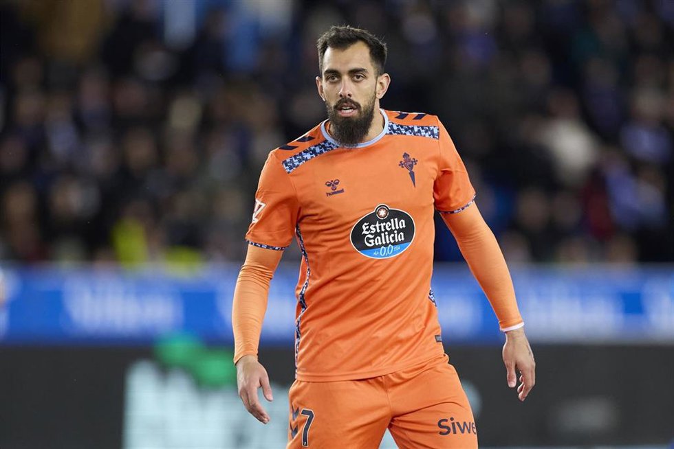 Archivo - El delantero español Borja Iglesias, en un partido con el RC Celta.