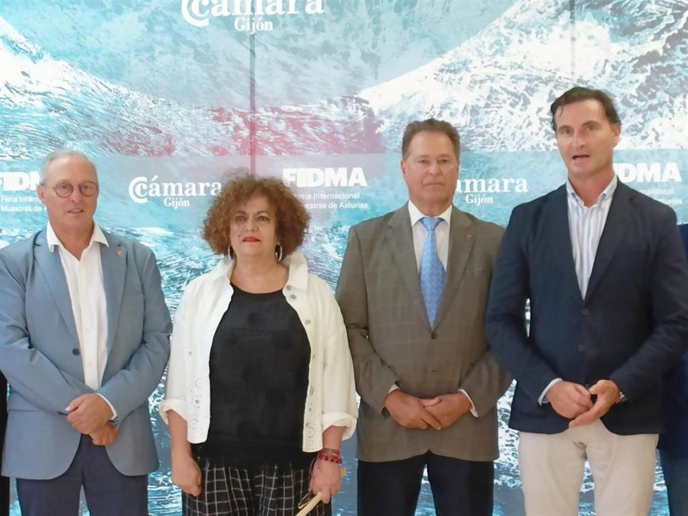 La consejera de Derechos Sociales y Bienestar, Marta del Arco, antes de intervenir en la Jornada de la Federación de Asociaciones de Mayores del Principado de Asturias (Fampa), en la 68 Feria Internacional de Muestras de Asturias. (Archivo)