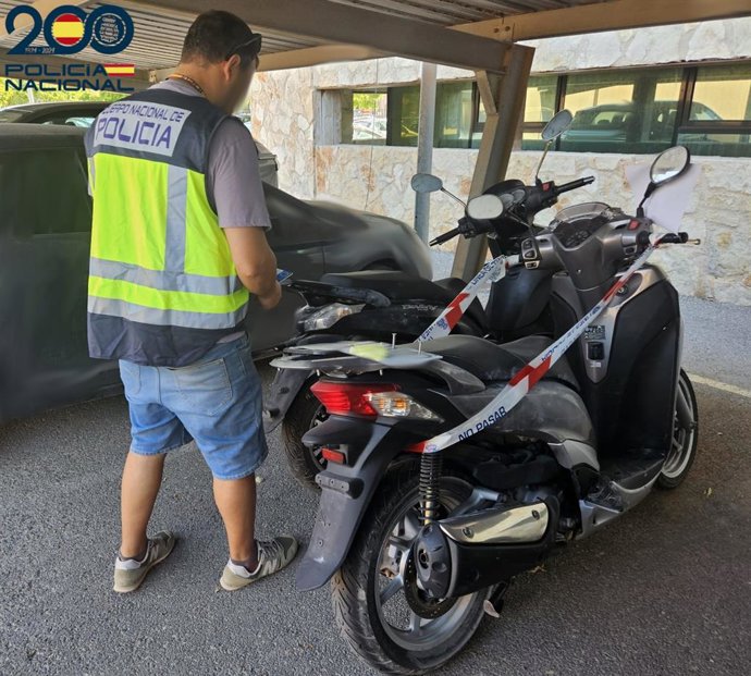 Sucesos.- Desarticulada en Ibiza una banda criminal de Nápoles que robaba relojes de alta gama.