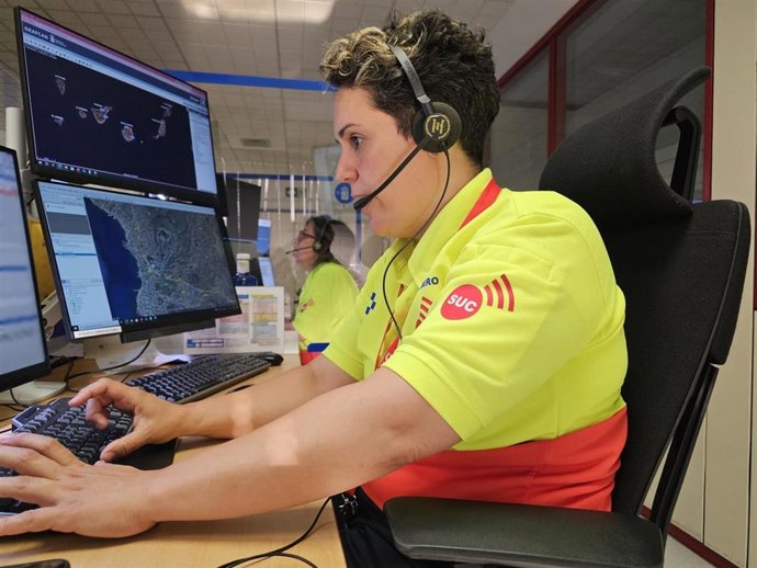 Archivo - Sala operativa del 112 Canarias