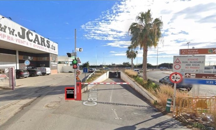 Túnel de acceso al Puerto de Catarroja