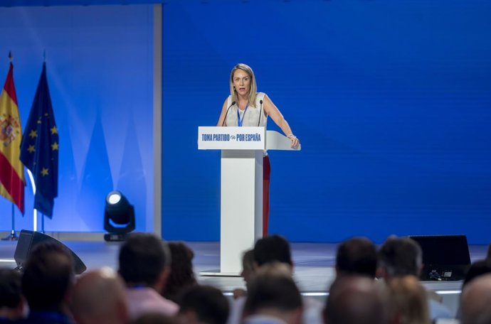 Archivo - La eurodiputada del PP Alma Ezcurra interviene durante la segunda jornada del XXI Congreso Nacional del Partido Popular, a 5 de julio de 2025, en Madrid (España). Con el lema ‘Toma partido por España’, XXI Congreso del PP, celebrado en Madrid de