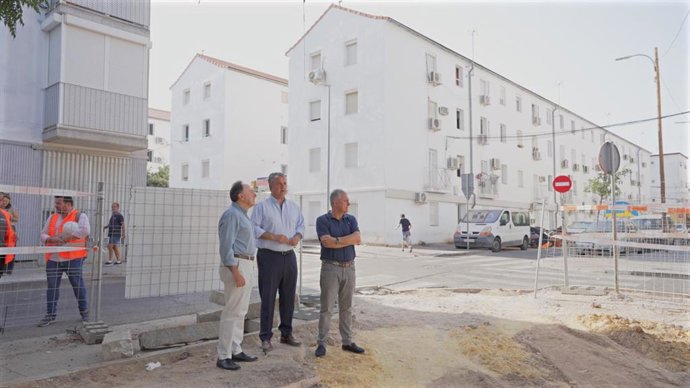 Comienzan las obras de la plaza Terreras de Los Pajaritos con su peatonalización parcial y nuevas zonas verdes.