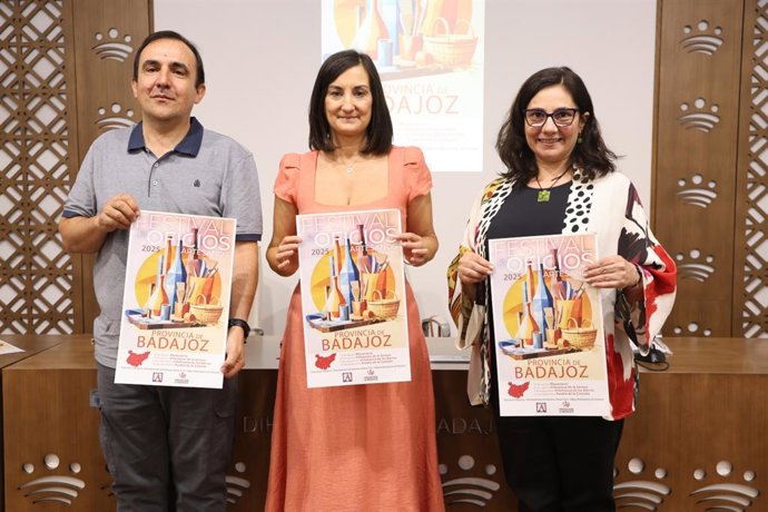 Presentación de la festivald e los oficios artesanos de la Diputación de Badajoz.E