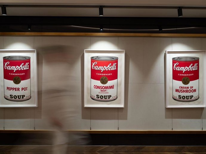 Explora Journeys se transforma en un museo flotante con obras de Andy Warhol y Roy Lichtenstein