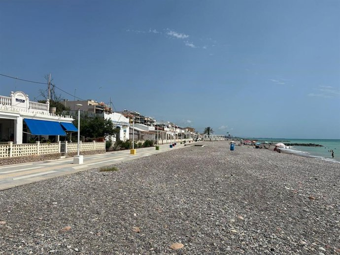 Imagen de casetas en primera línea de playa
