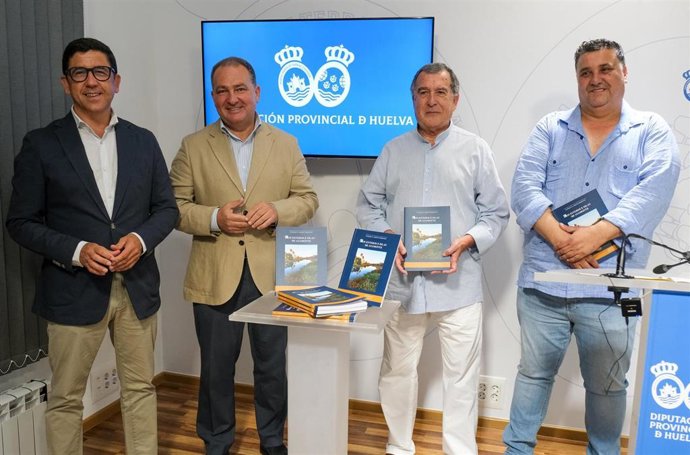 Presentación del libro  'Los esteros e islas de Ayamonte', de Enrique Arroyo.