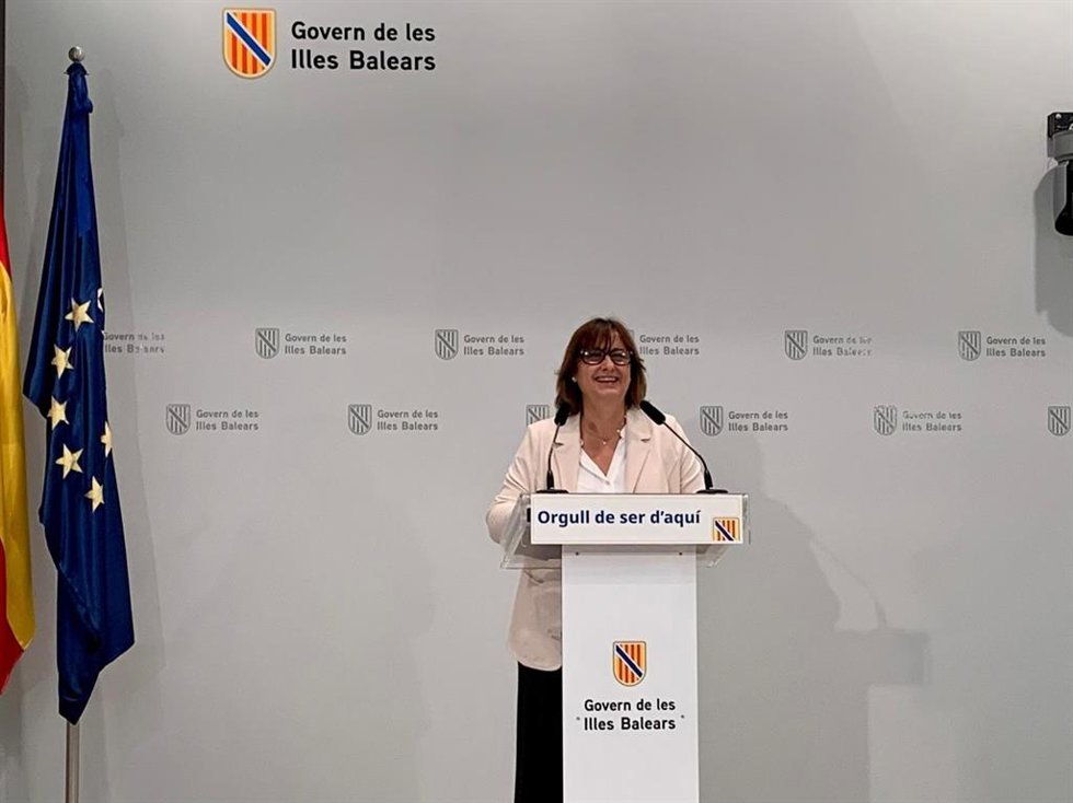 La vicepresidenta segunda y consellera de Presidencia, Coordinación de la Acción de Gobierno y Cooperación Local, Antnia Maria Estarellas, en rueda de prensa. Archivo.