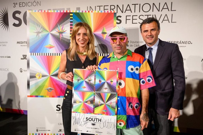Archivo - La presidenta de la Diputación, de Cádiz, Almudena Martínez, y el alcalde de Cádiz, Bruno García, en la presentación en Madrid del South International Series Festival en junio de 2025. ARCHIVO