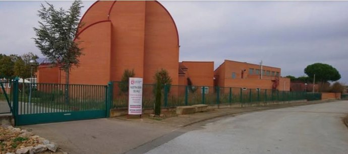 Desalojan la residencia de mayores Nuestra Señora del Valle de La Bañeza por el incendio de Castrocalbón (León)