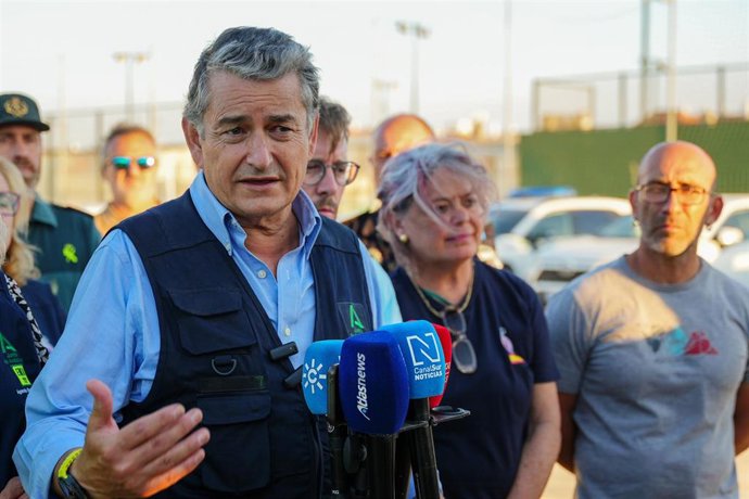 El consejero de la Presidencia, Interior, Diálogo Social y Simplificación Administrativa de la Junta de Andalucía, Antonio Sanz, tras la reunión del Comité de Operaciones del Plan de Emergencia contra Incendios.