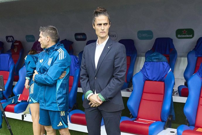 Montse Tome, head coach of Spain, looks on during the UEFA Women's EURO 2025 Final match played between England and Spain at St. Jakob-Park on July 27, 2025 in Basel, Switzerland.