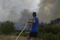 Balance de la noche de ola de incendios: varios heridos, evacuaciones y confinamientos en la provincia ourensana