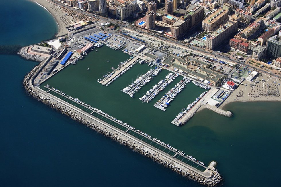 Archivo - Puerto de Fuengirola.
