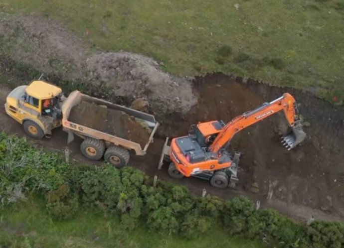 Movimientos de tierra en Carrugueiro.