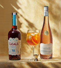 Cócteles con vino de Viña Esmeralda