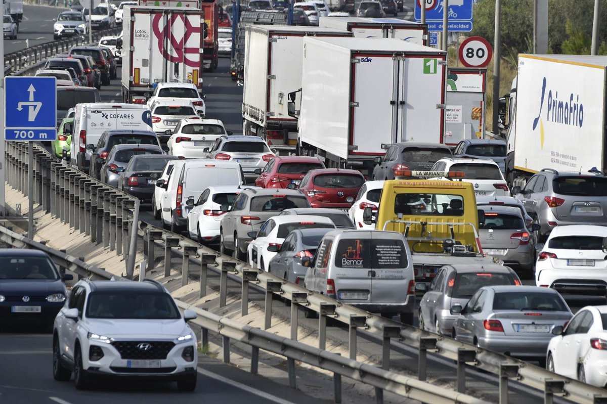 La DGT prevé más de 325.000 desplazamientos en las carreteras de la Región en la operación del 15 de agosto