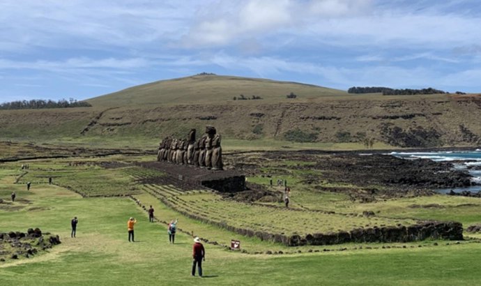 Moai em Ahu Tongariki em Rapa Nui