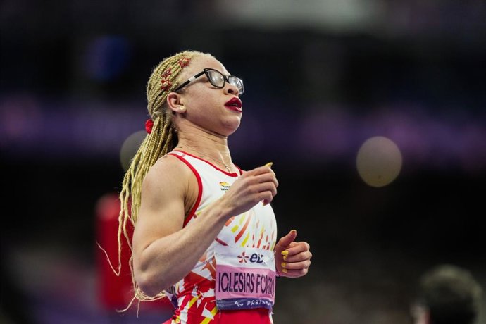 Archivo - Adi Iglesias tras la final de los 100 m T13 de Paris 2024