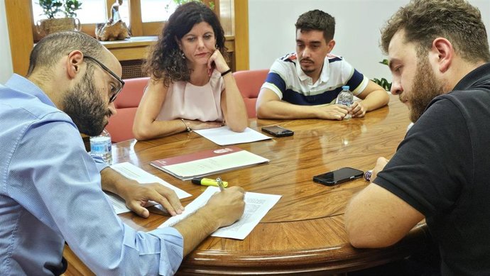 Reunión del vicepresidente provincial Fran Valera con representantes de La Gineta, La Roda y Barrax.