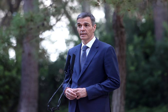 El presidente del Gobierno, Pedro Sánchez, ofrece una rueda de prensa, tras un despacho con El Rey Felipe VI, en el ?Palacio de Marivent, a 29 de julio de 2025, en Palma de Mallorca, Islas Baleares (España).
